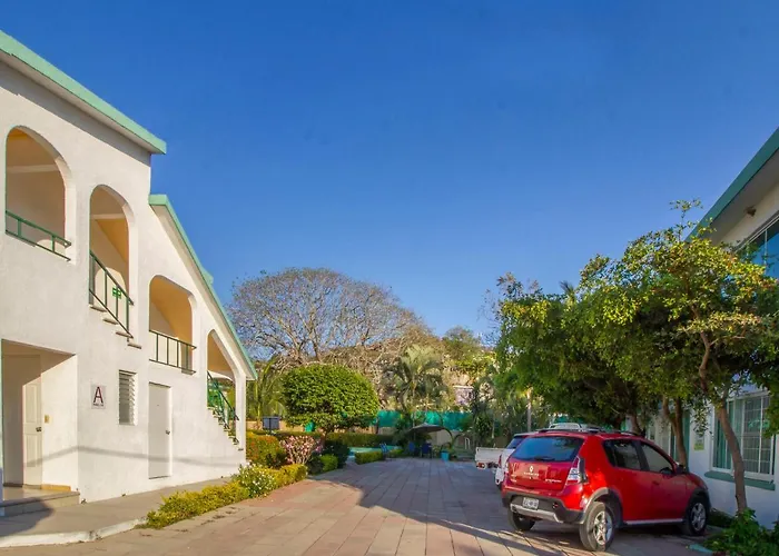 Hotel Parotas Manzanillo